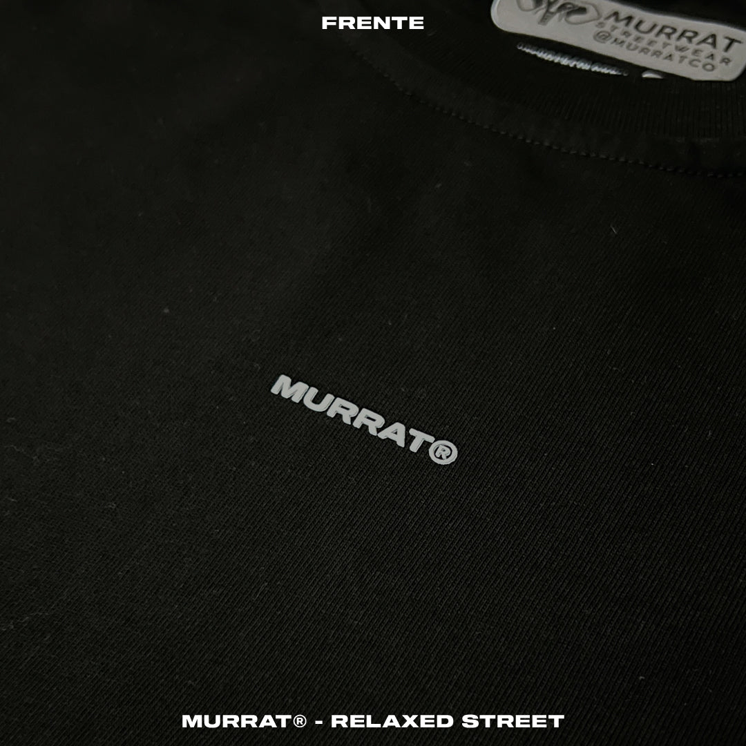 Oversize Negra Básica "MURRAT"