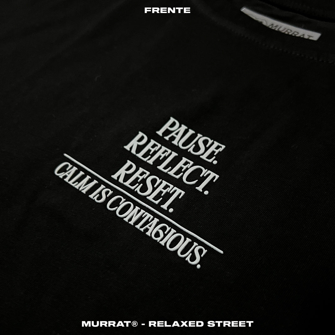 Blusa Box Negra "PAUSE"