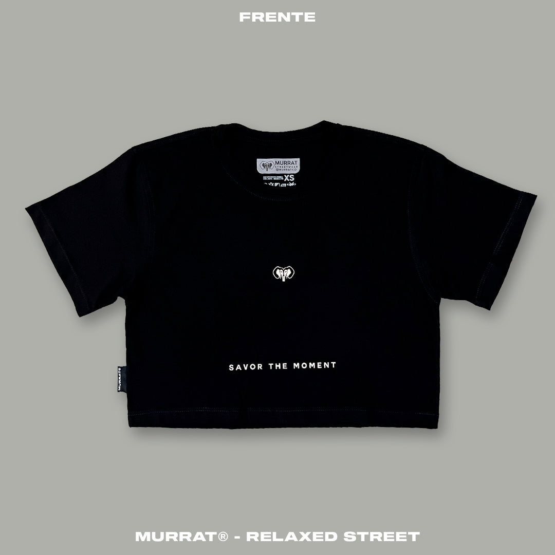 Croptop Negro "SAVOR THE MOMENT"